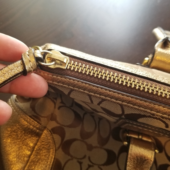 Coach Signature Logo Purse / Handbag - Picture 9 of 11